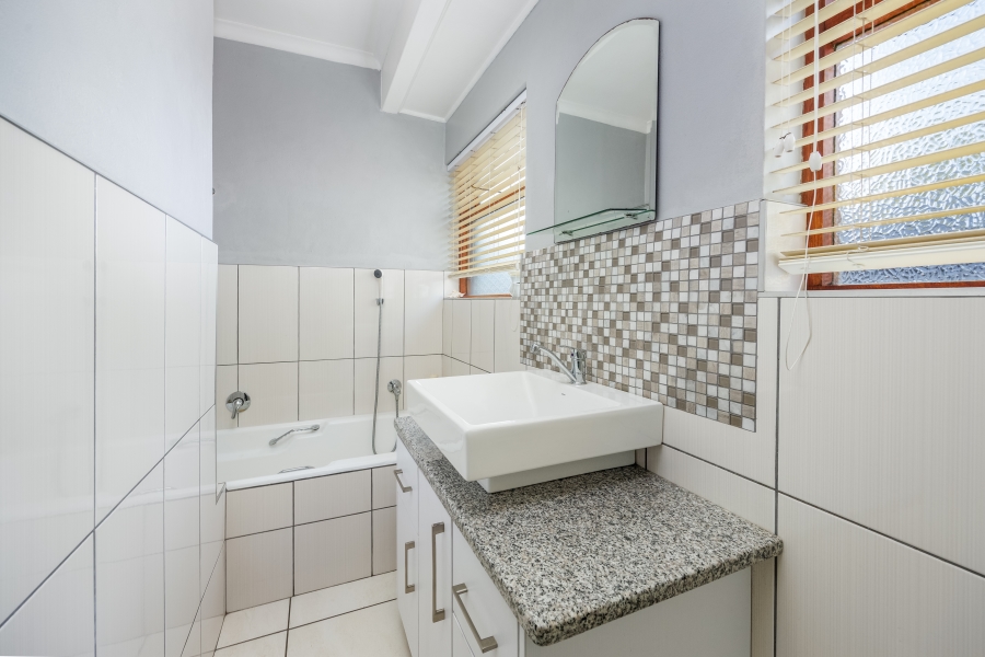 4 Bedroom Property for Sale in Elim Western Cape